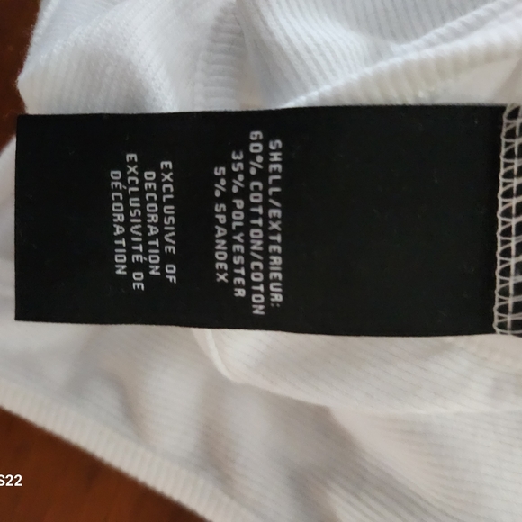 7 For All Mankind White Ribbed Bodysuits Size M Sleeveless Size L Elbow Short - Picture 12 of 16